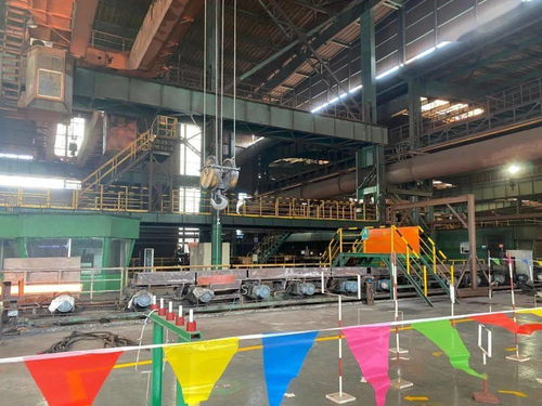 第二煉鐵廠行車工技能比武 螺旋推進(jìn)車操作技藝大比拼